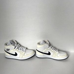 Nike Air Jordan 1 Mid Sneaker size 7